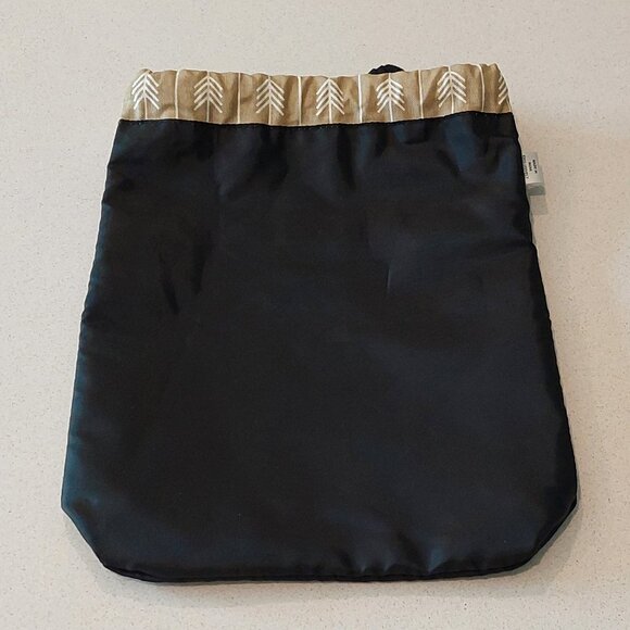 Ame & LuLu Drawstring Travel Shoe Bag - Picture 11 of 15